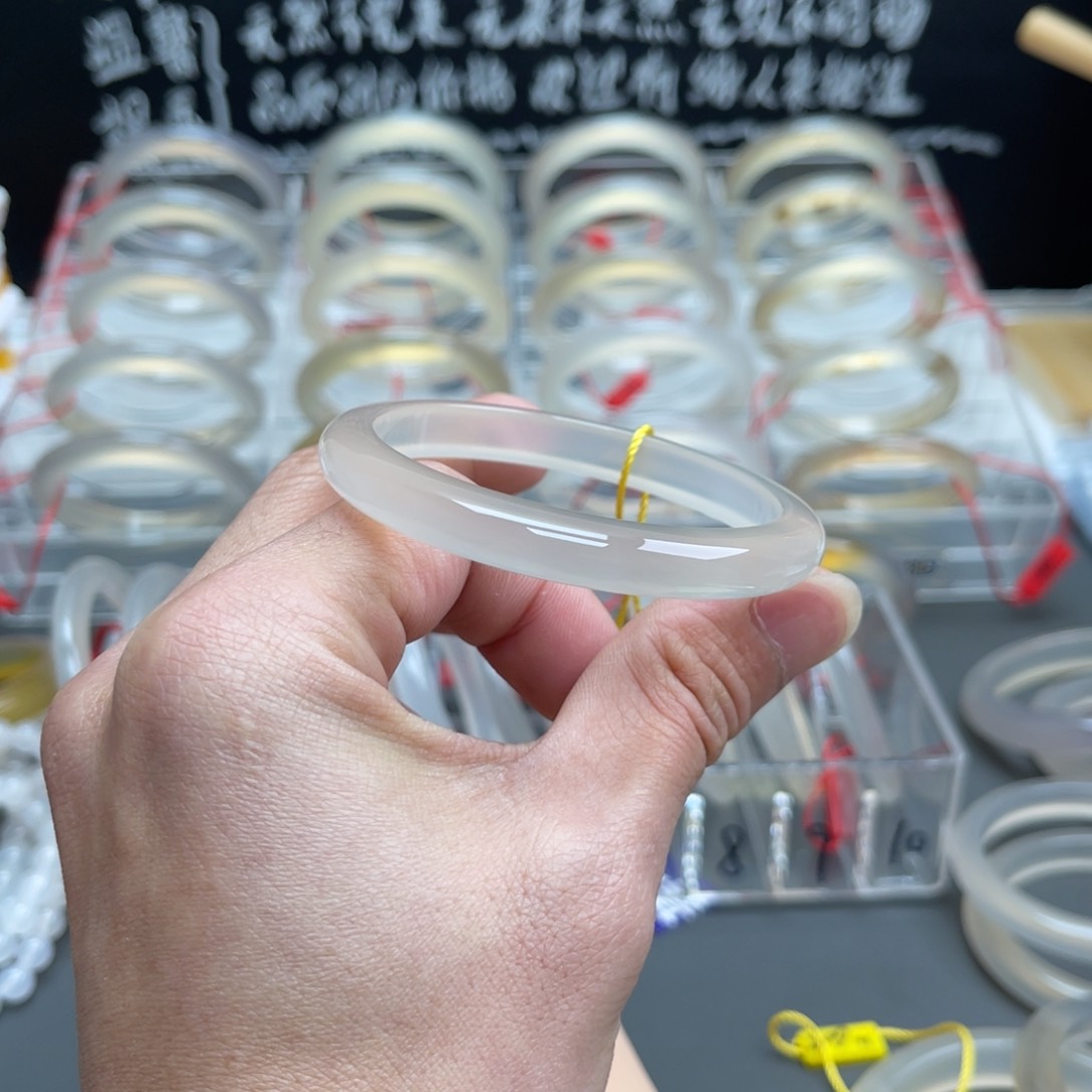 玛瑙/玉髓手镯未镶嵌桑*✨