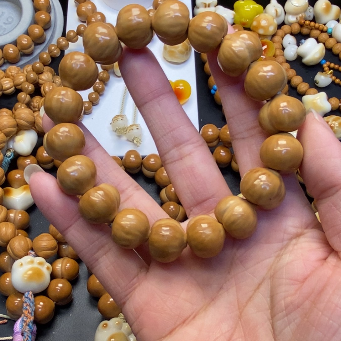 猴头核桃吊坠微瑕屁桃