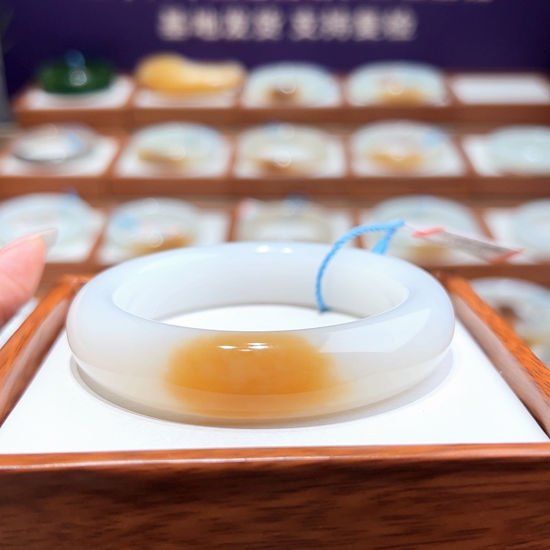 和田玉手镯56/55未镶嵌