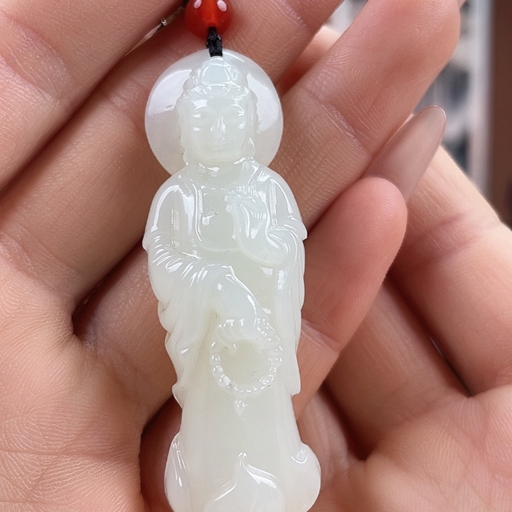 颈饰未镶嵌和田玉（糖玉）