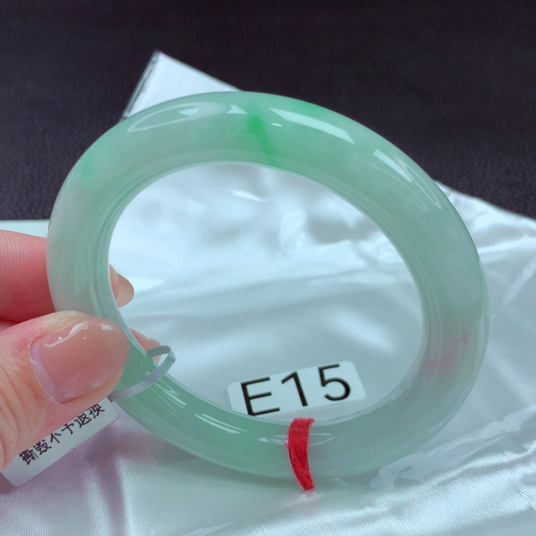 翡翠手镯未镶嵌手镯88