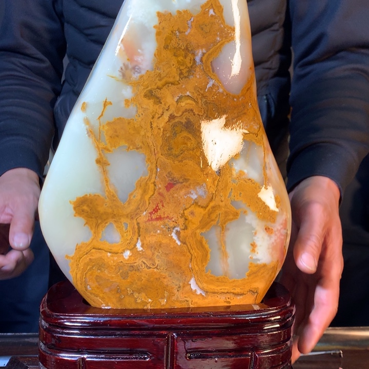 和***睦石材天然原石摆件