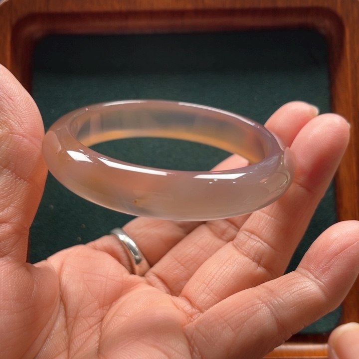 玛瑙/玉髓手镯未镶嵌徐*哒