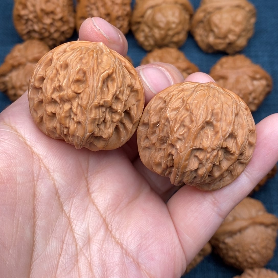 文玩核桃把件36山地正磨