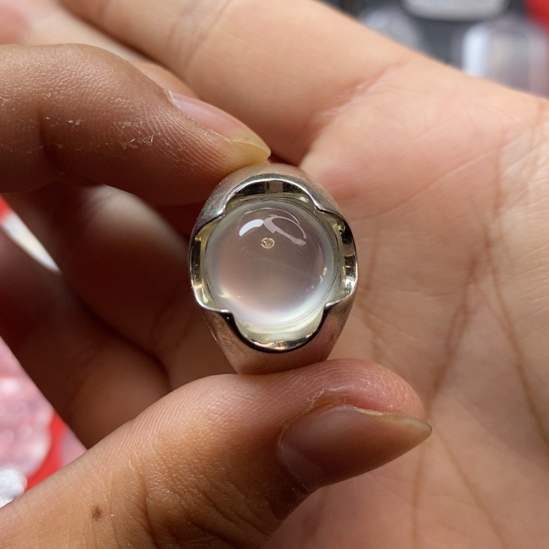 石英质玉合金吊坠