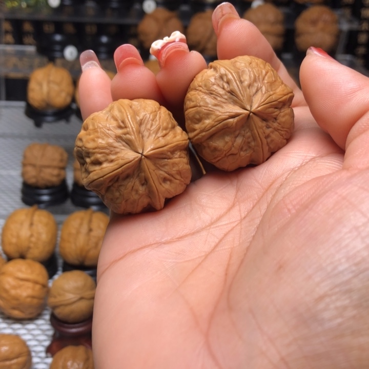 橄榄核吊坠15聚宝四楞