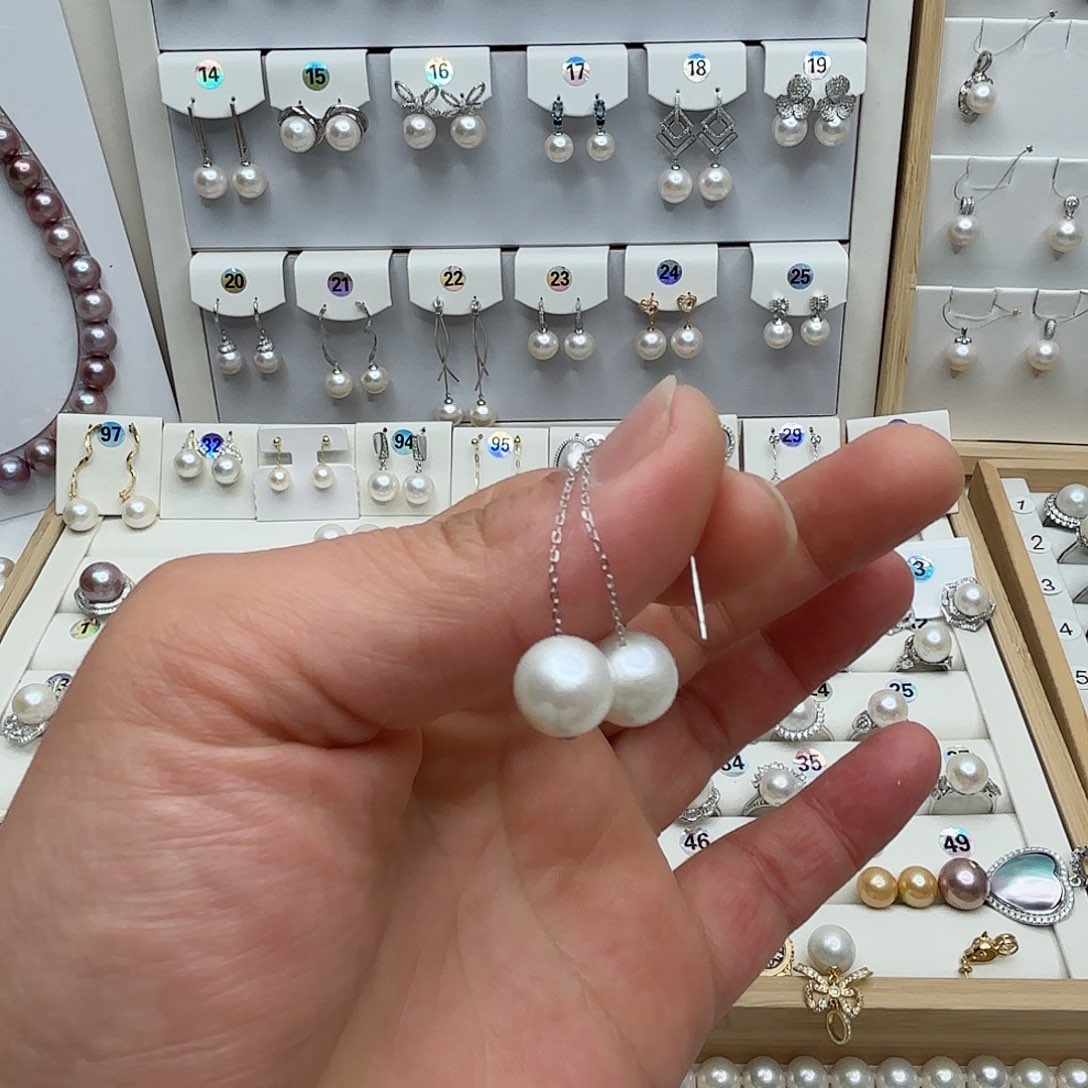 淡水珍珠吊坠(赠链)银S925镶嵌