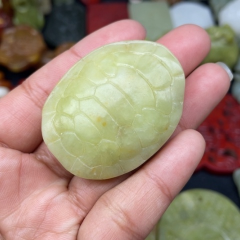 蛇纹石玉颈饰未镶嵌15