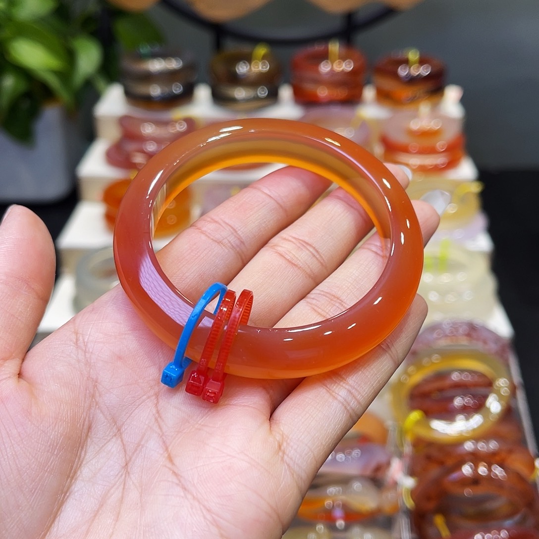 玛瑙/玉髓未镶嵌手镯