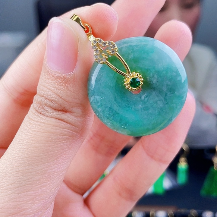 翡翠耳饰未镶嵌饰品