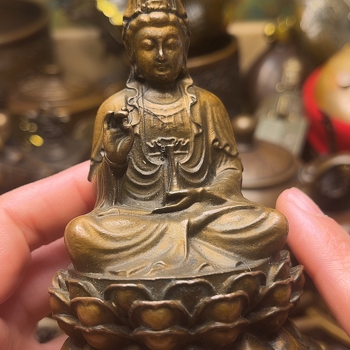 精美铜器批发档口