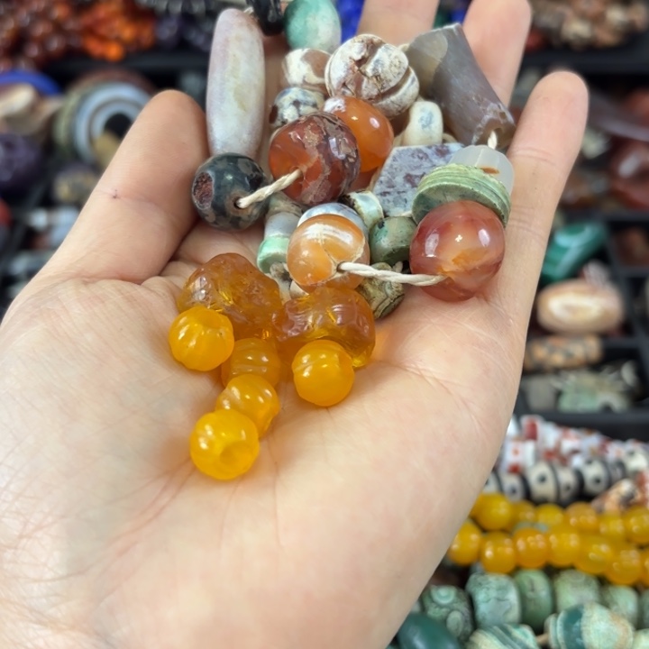 L***a玛瑙/玉髓未镶嵌颈饰