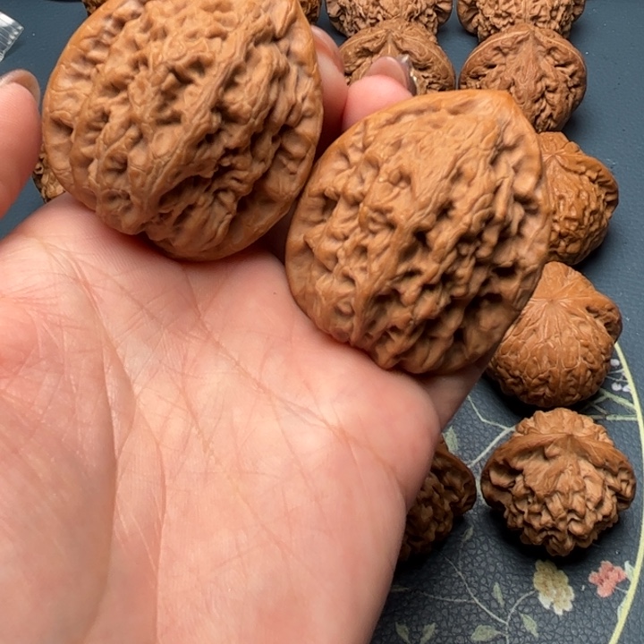 文玩核桃把件42金公子