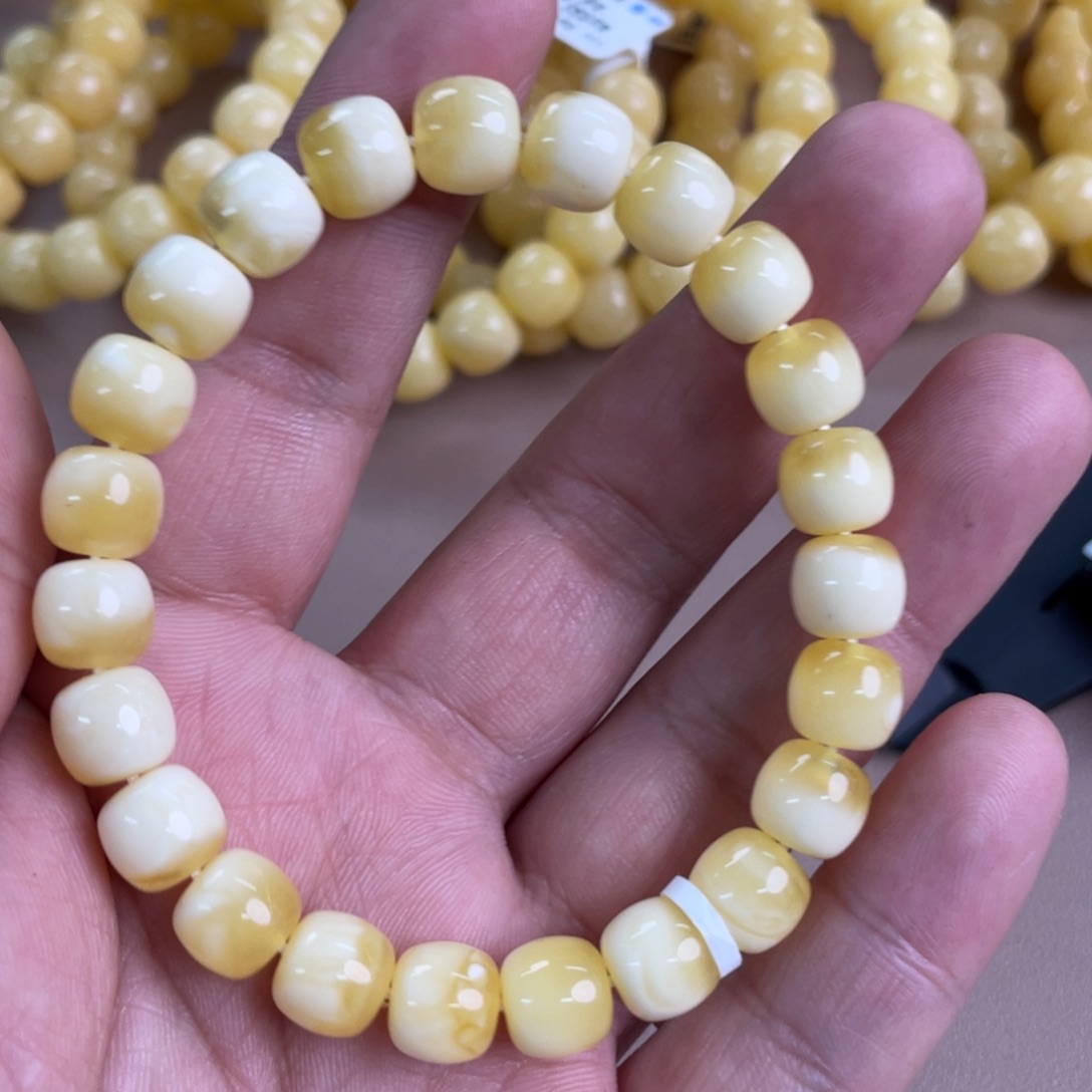 琥珀裸石未镶嵌03000000000