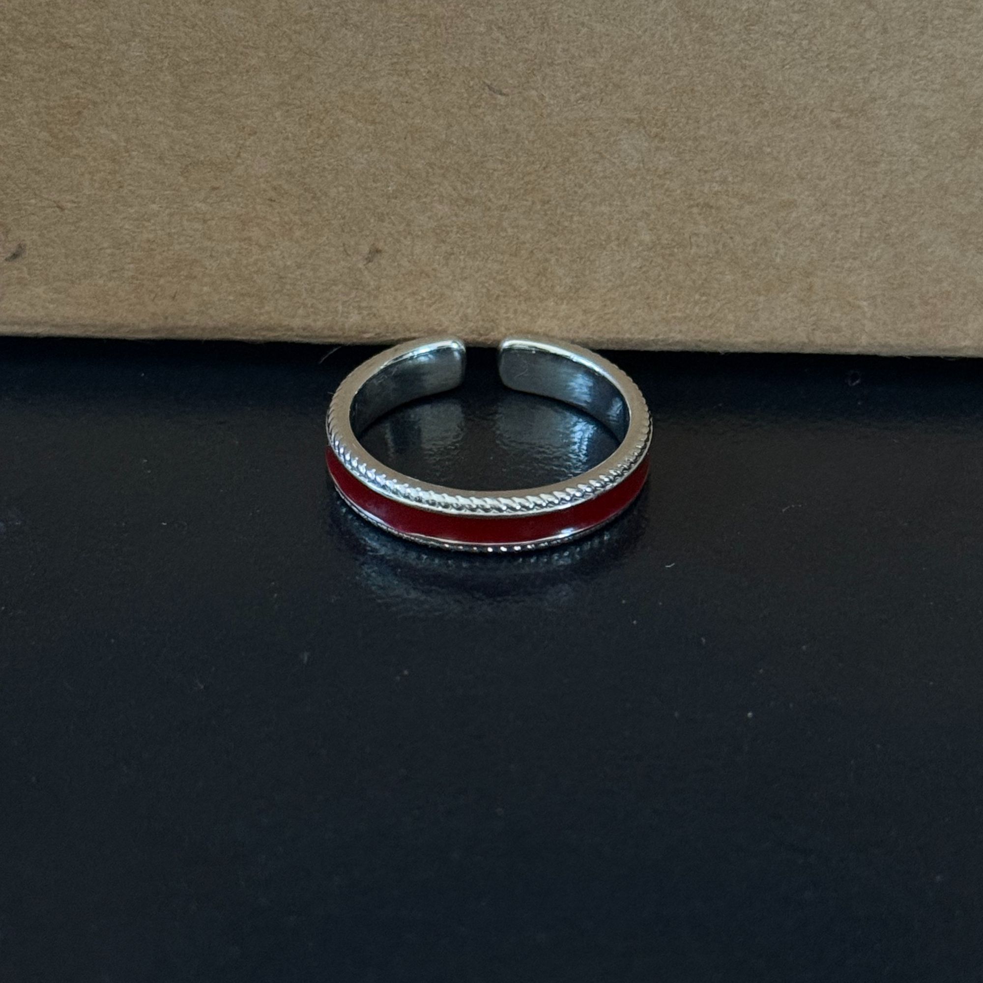 Senveth Day 铜合金树脂戒指 红外线戒指复古红色百搭