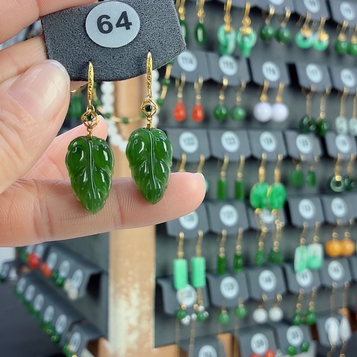 和田玉18K金镶嵌耳饰