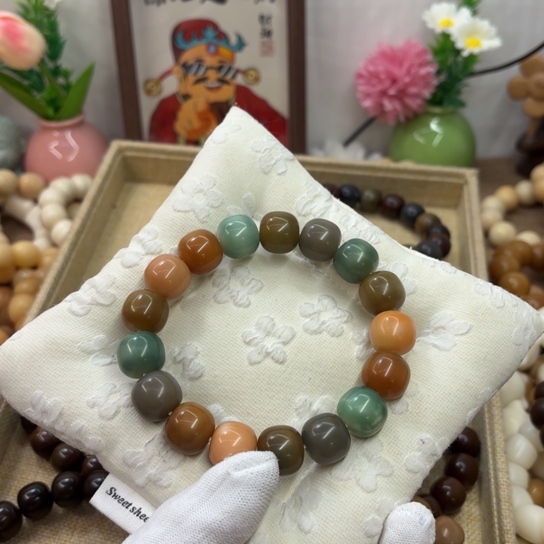 C***Y吊坠菩提根/象牙果16干磨油膏桶福利359