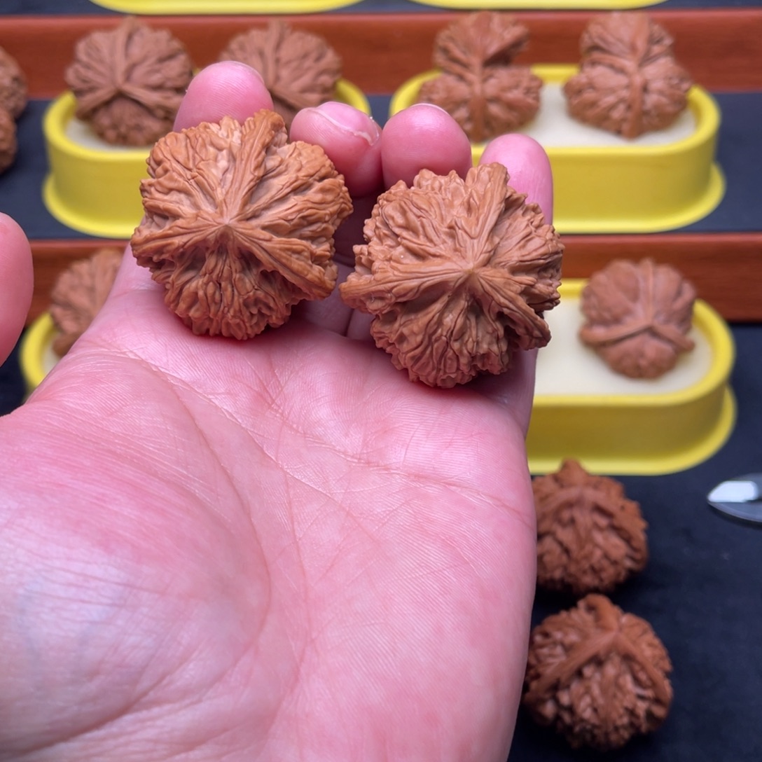 手串/手链核桃玉龙粗筋三棱42