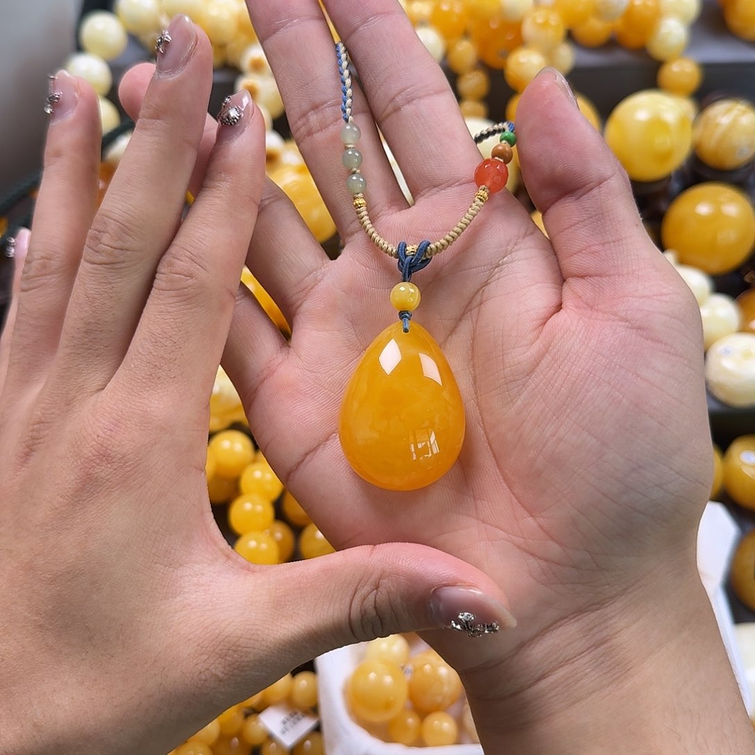 琥珀珠宝奇石未镶嵌水滴