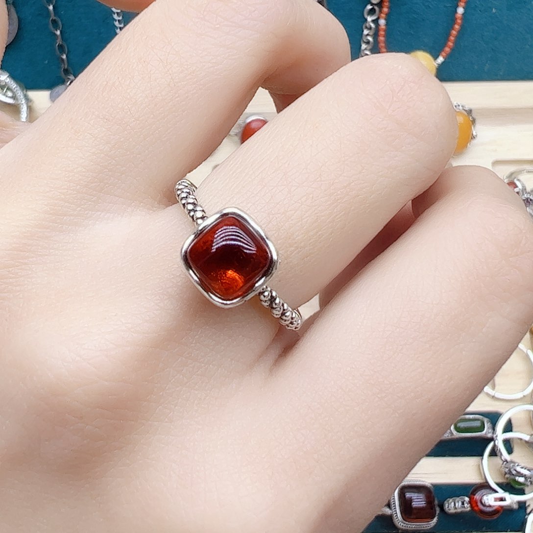 血珀戒指银S925镶嵌天然