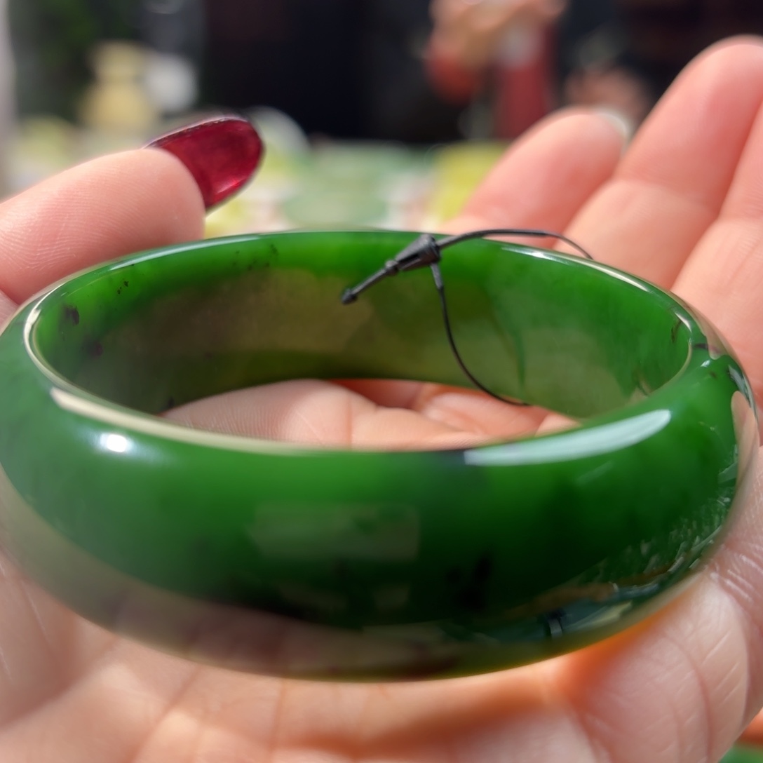 和田玉（碧玉）未镶嵌手镯