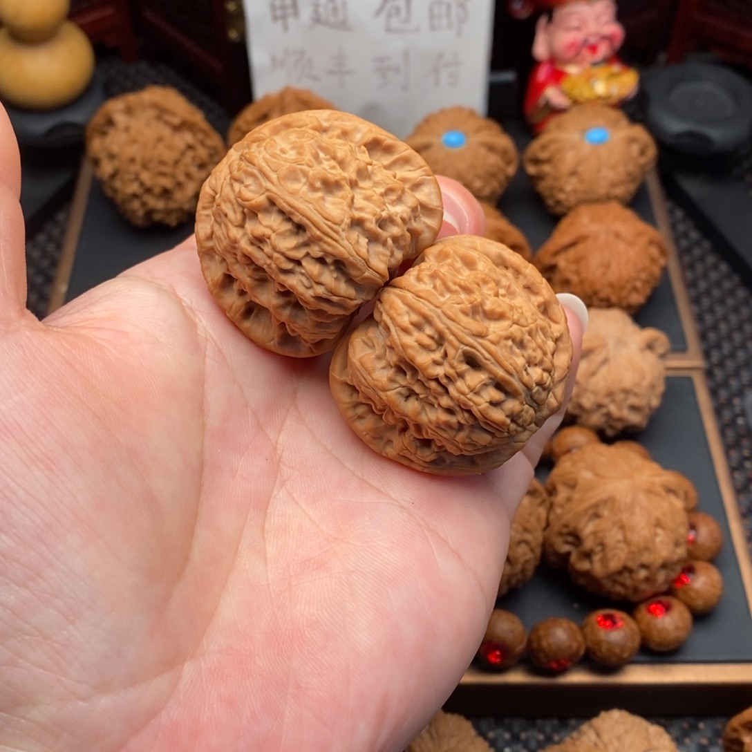 把件文玩核桃全品白茬白狮子41尺