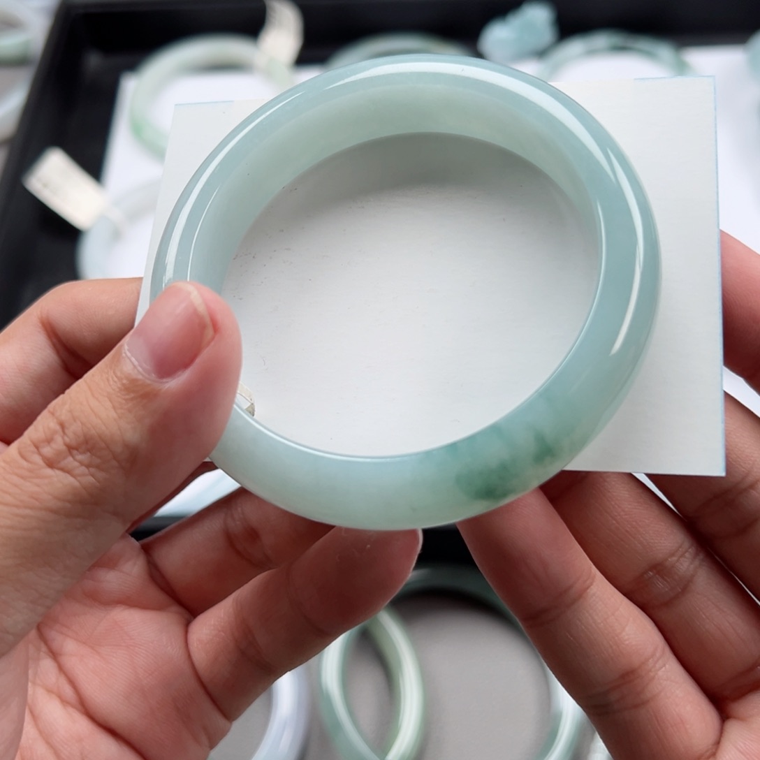 翡翠手镯未镶嵌59.0*14.1*8.5