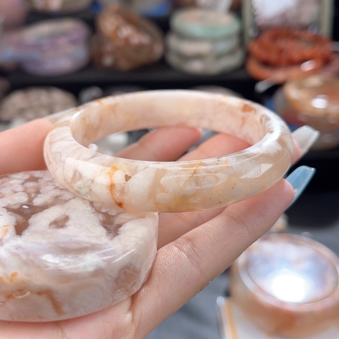 石英质玉手镯未镶嵌57