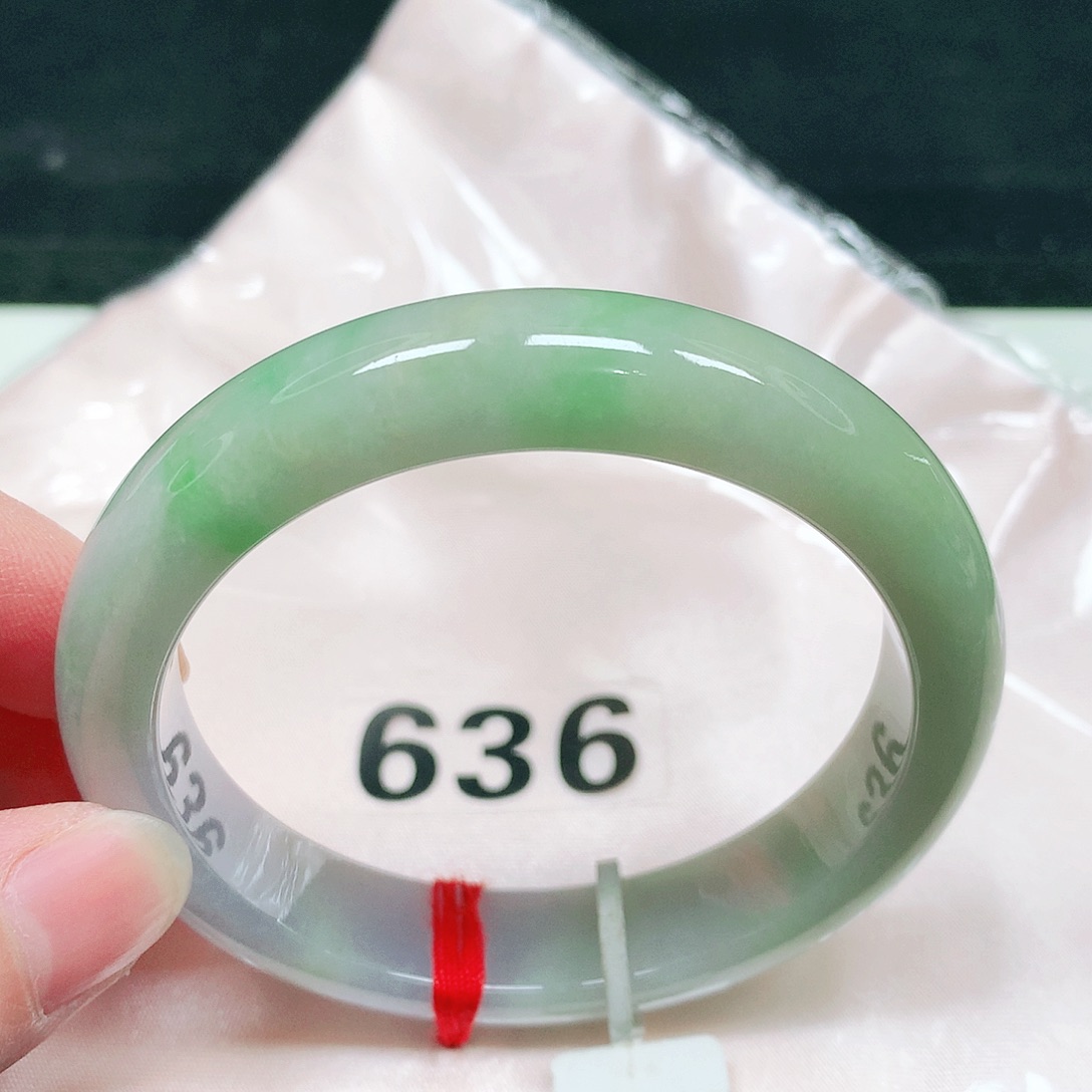 翡翠未镶嵌手镯10 号翡翠手镯