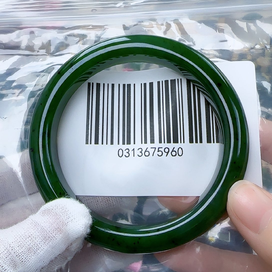 和田玉（碧玉）手镯未镶嵌微瑕6061