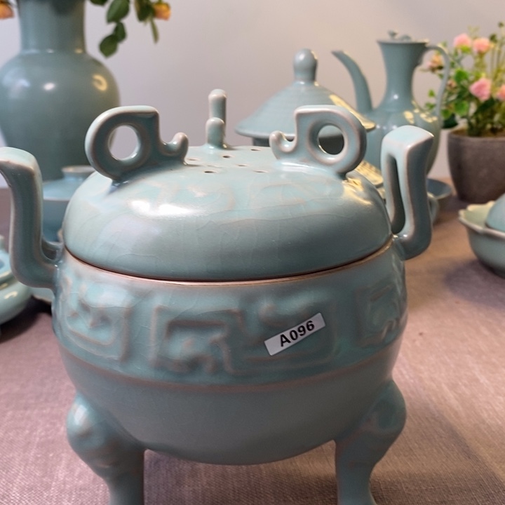 香炉一一一一一一一暇