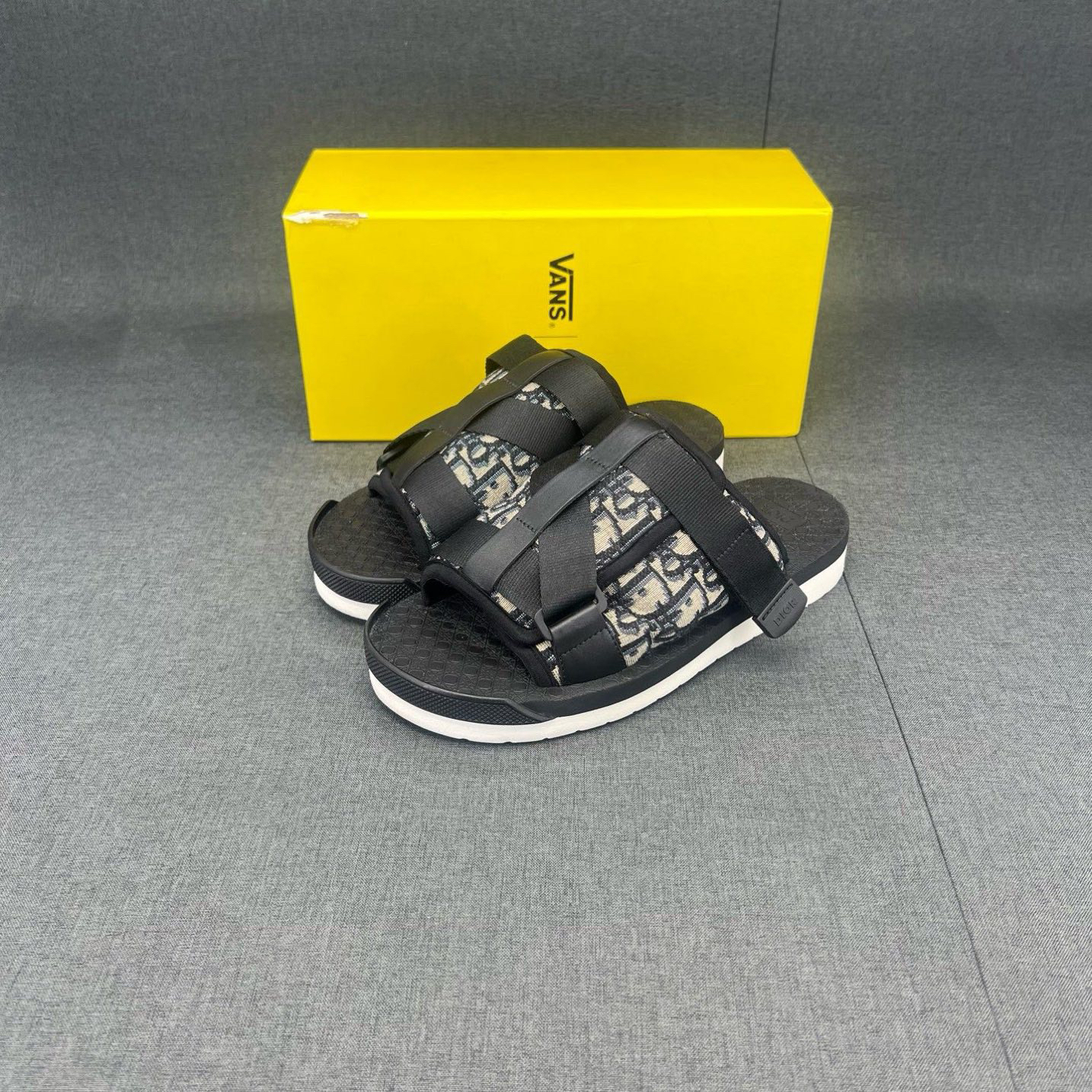95新 DIOR/迪奥 码数40 DIOR迪奥 拖鞋 配盒