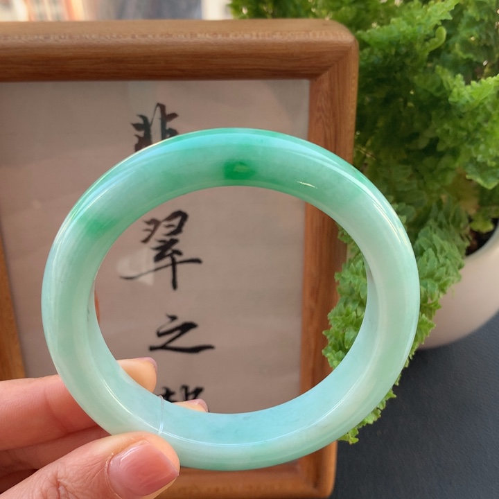 翡翠手镯未镶嵌翡翠手镯57