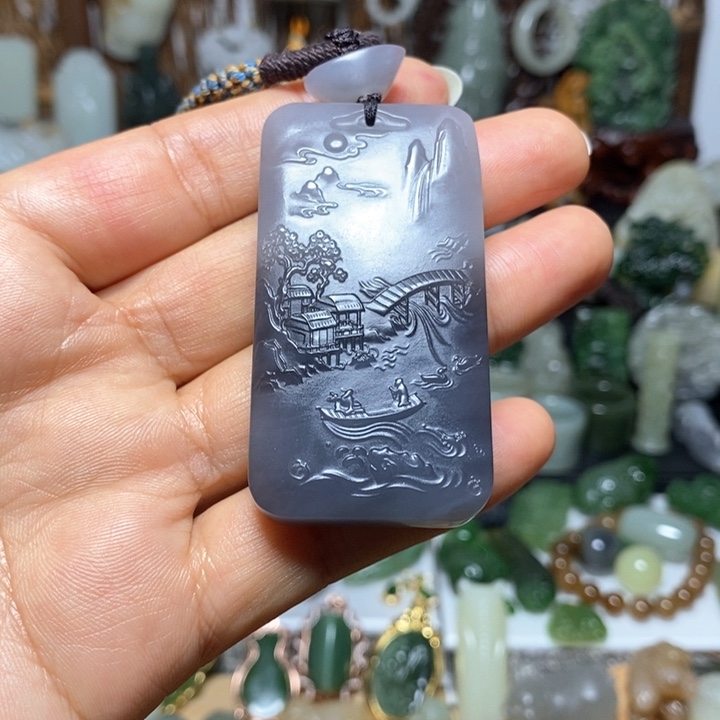 秋***天和田玉未镶嵌颈饰