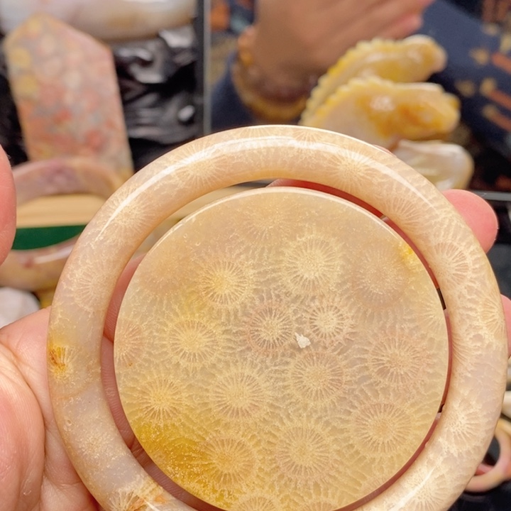 硅化珊瑚（珊瑚玉）手镯未镶嵌62.5