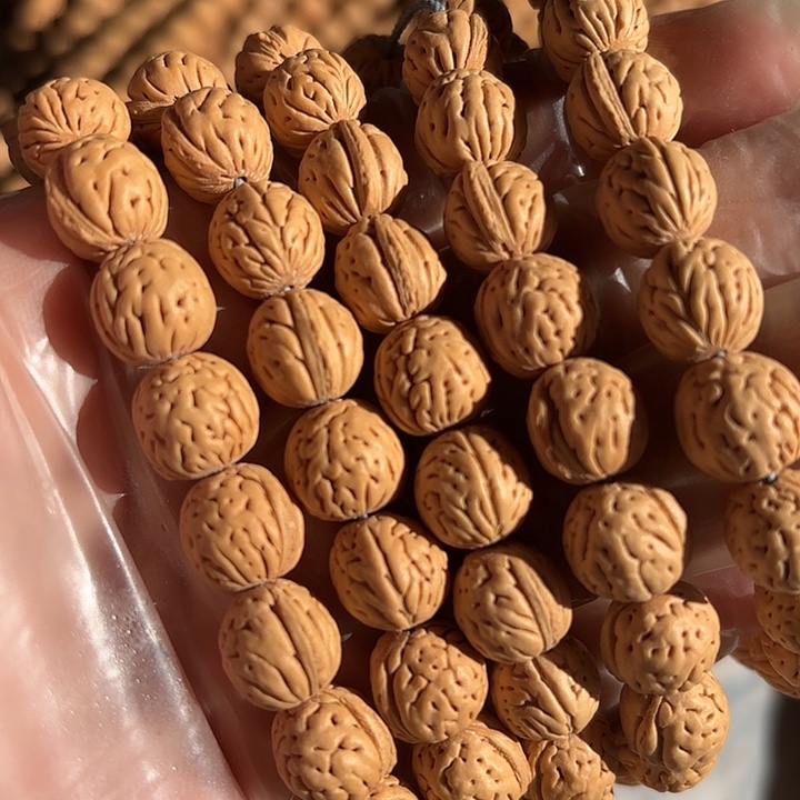 手串桃核野生小桃核脖挂有擦，