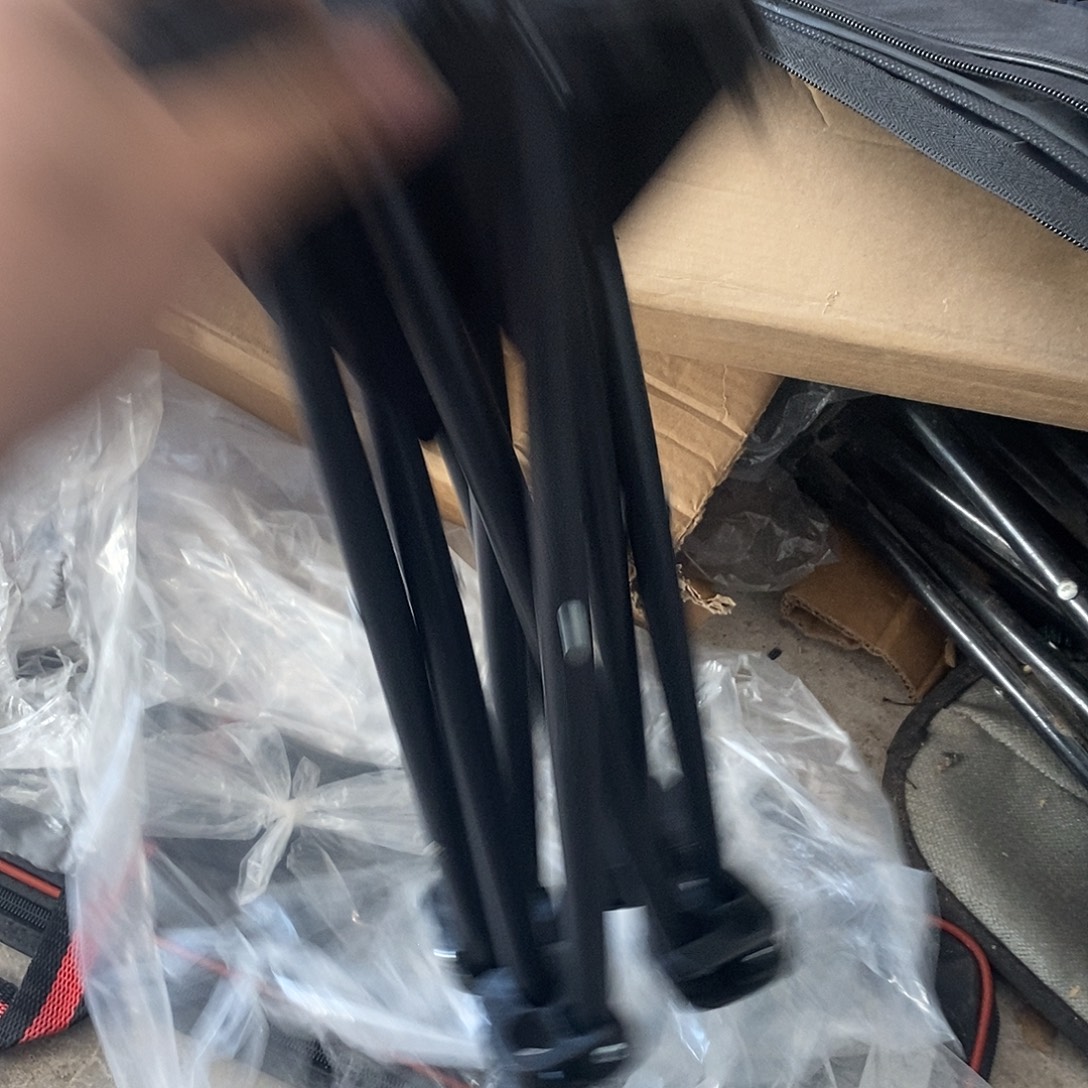 黑色马扎一个，，，，，