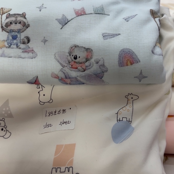 蓝色考拉熊棉毛，蓝色波点舒绒棉各2米