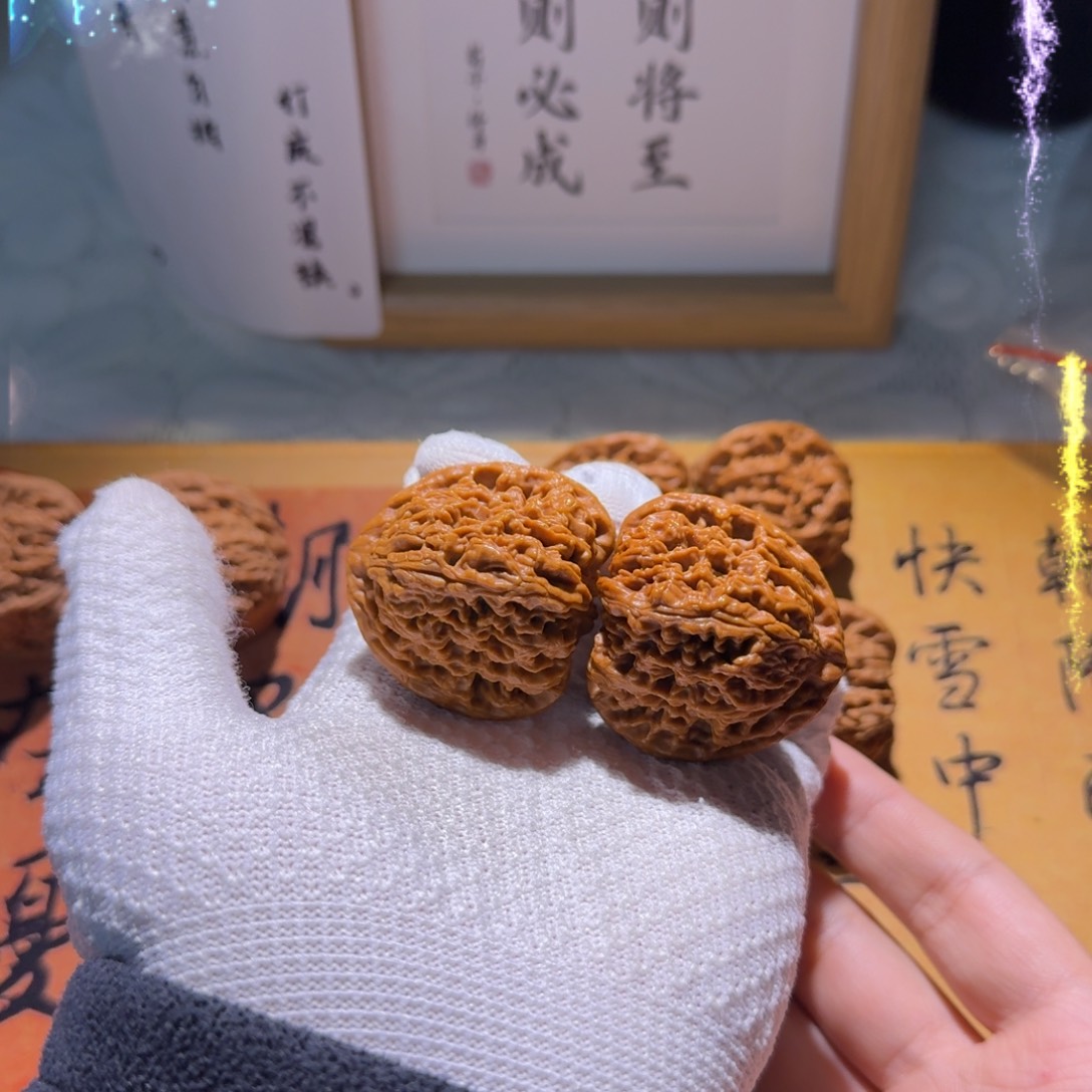 吊坠文玩核桃40三角南疆石