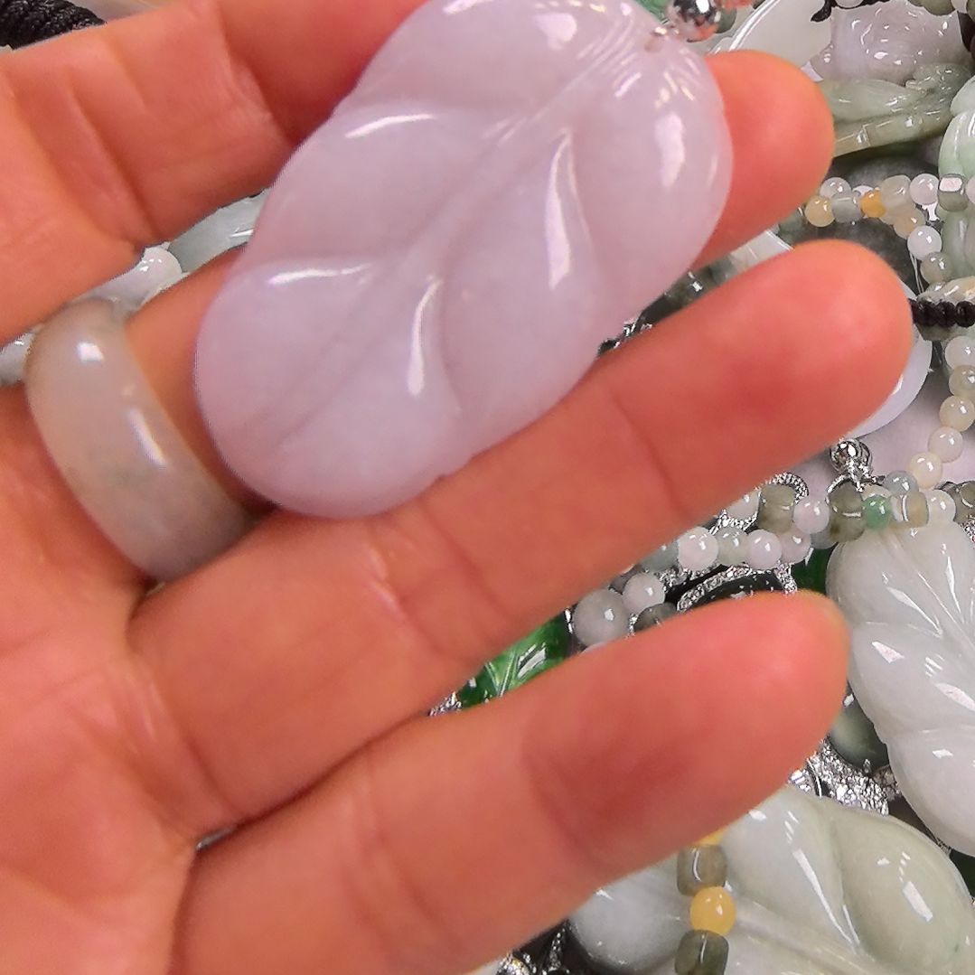 翡翠颈饰未镶嵌吊坠