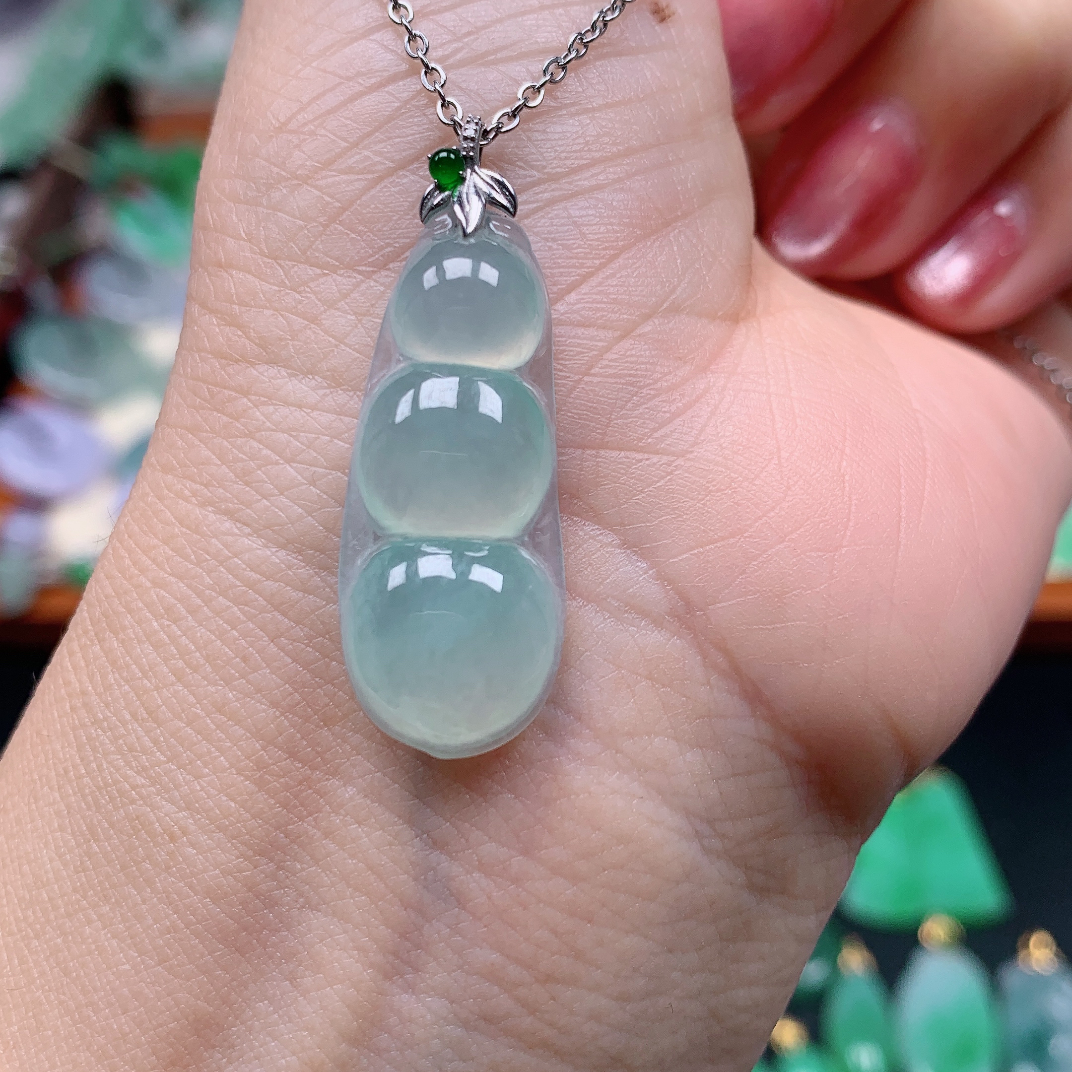 缅甸天然A货翡翠，冰晴福豆 编号338/1208尺31.6-13-5.2