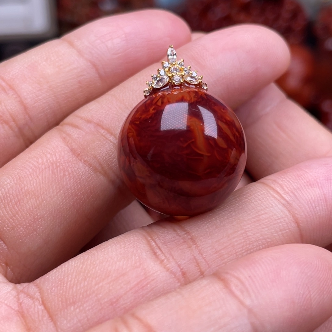 南红玛瑙珠宝奇石18K金镶嵌吊坠