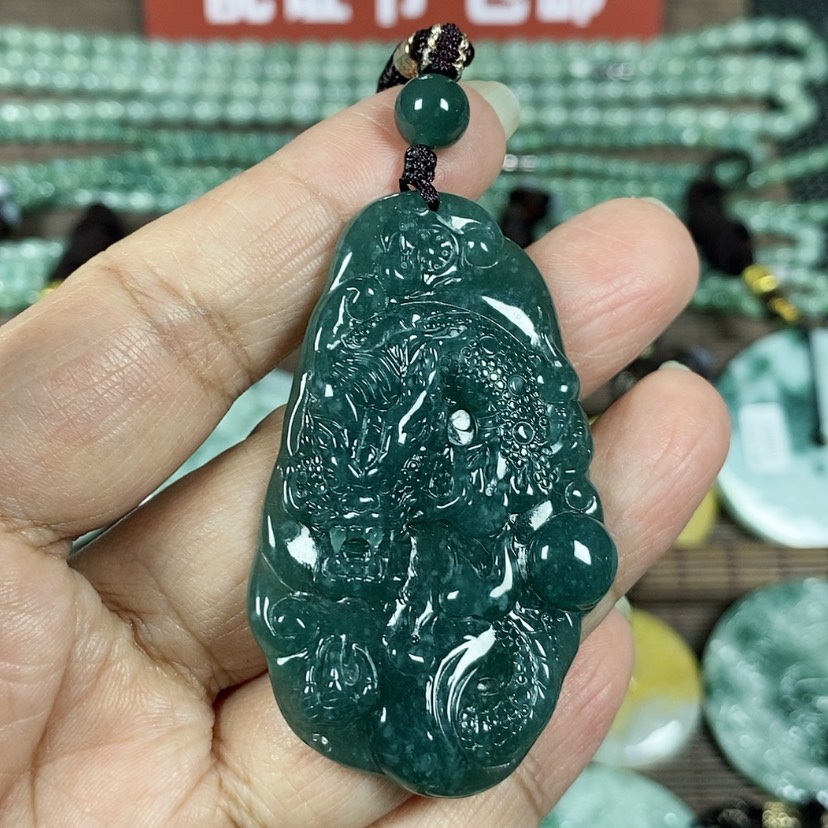 【闪购商品】翡翠颈饰未镶嵌玉吊坠翡翠玉随性龙牌