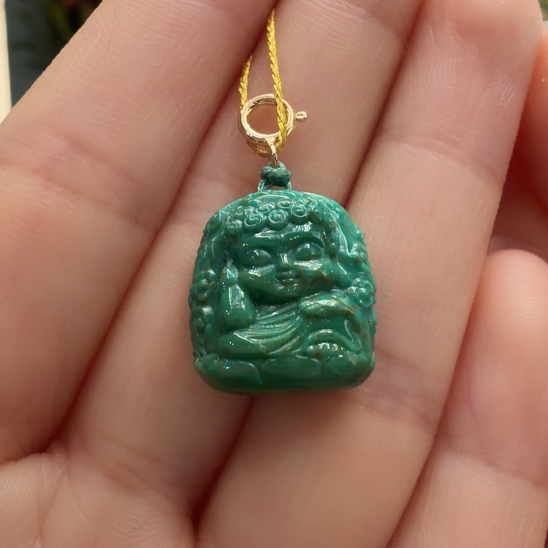 绿松石未镶嵌颈饰