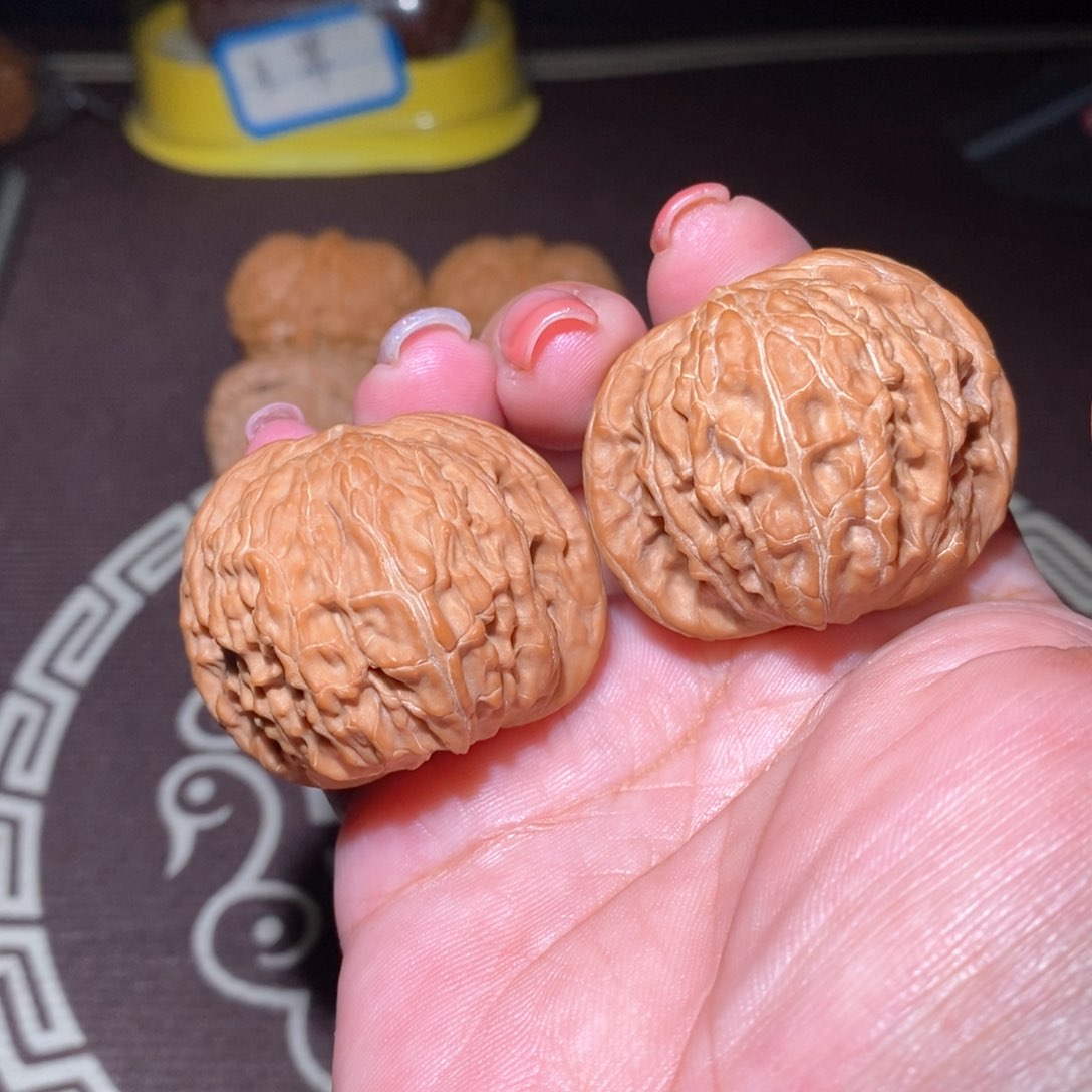 文玩核桃把件磨盘