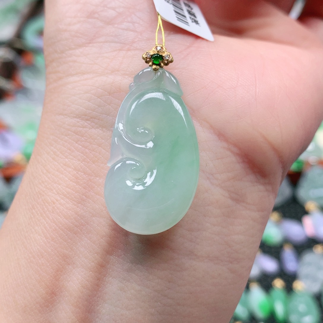 吊坠(不含链)18K金镶嵌翡翠