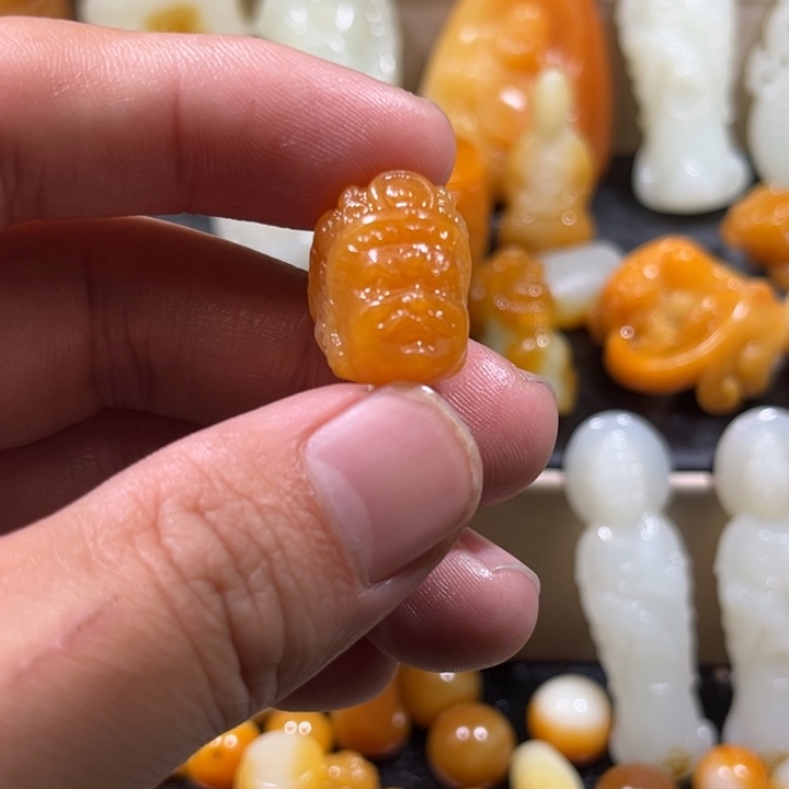 *****和田玉未镶嵌颈饰