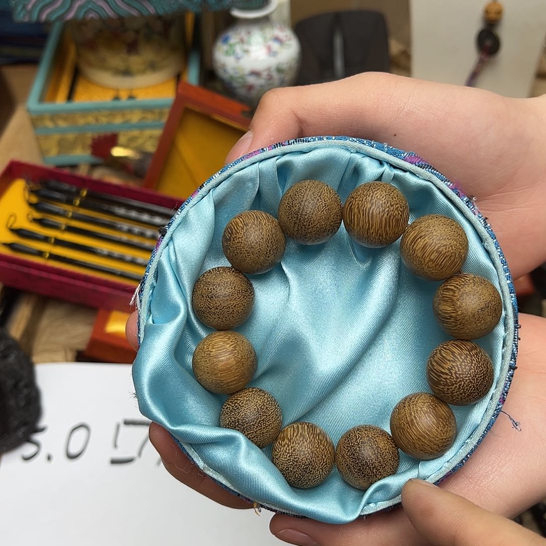 大叶紫檀（黑酸枝木类）