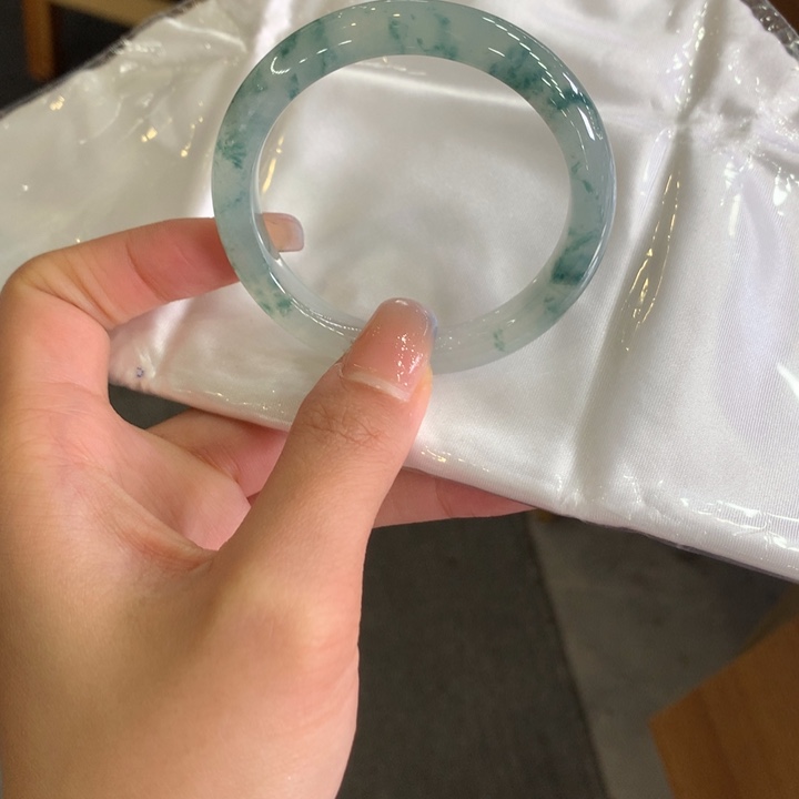 翡翠未镶嵌手镯50圈口