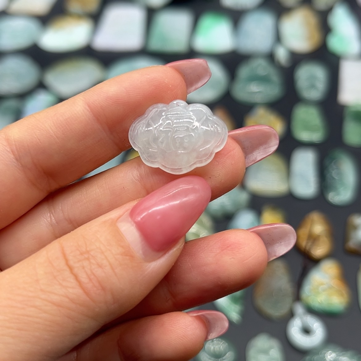 【闪购商品】翡翠颈饰未镶嵌锁